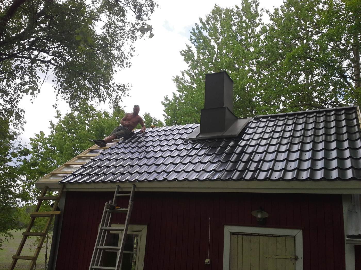 Peltikattoremontti — kattotyöt Turussa