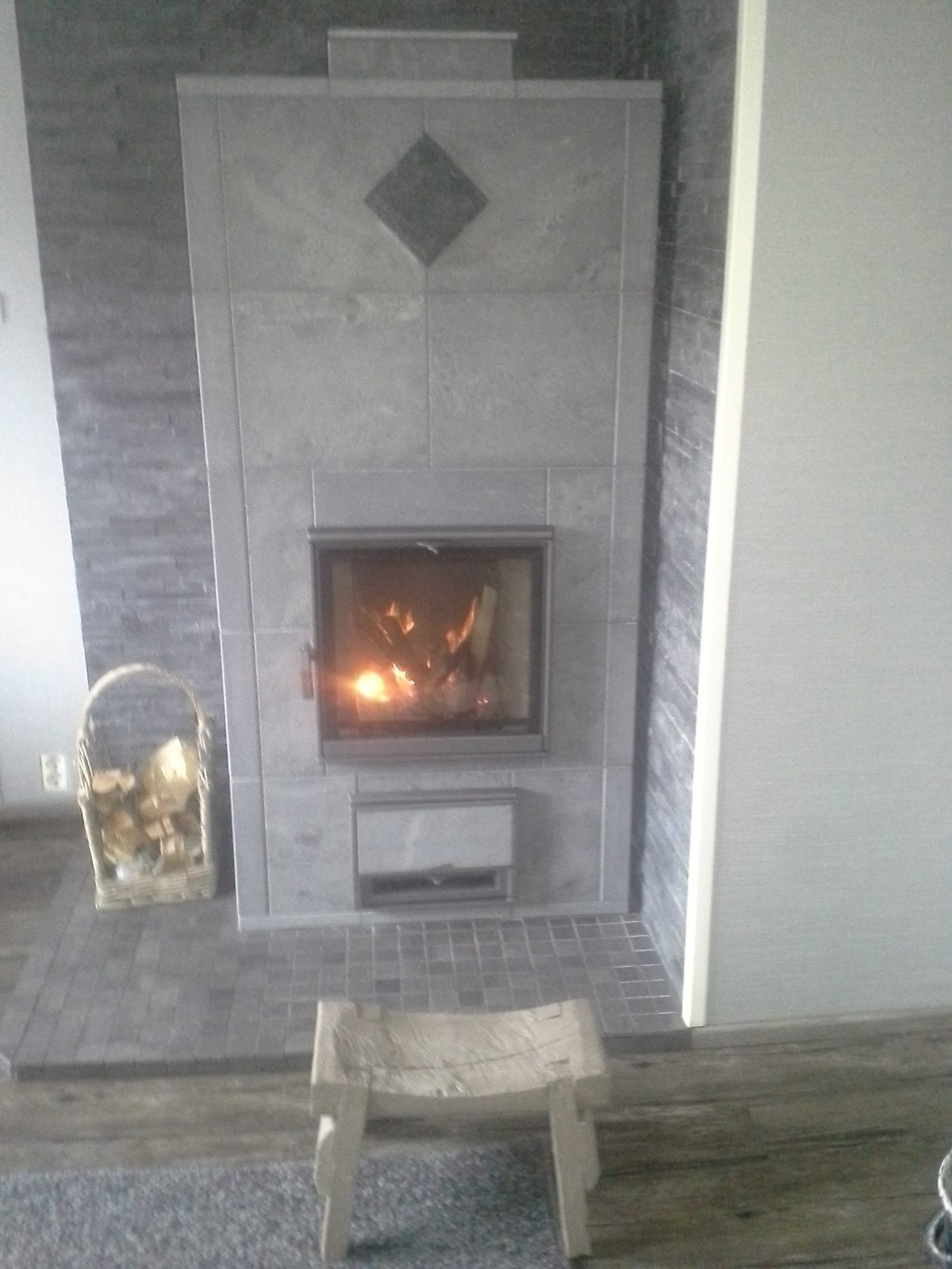 Takkalaatoitus — vuolukivitakka Turussa